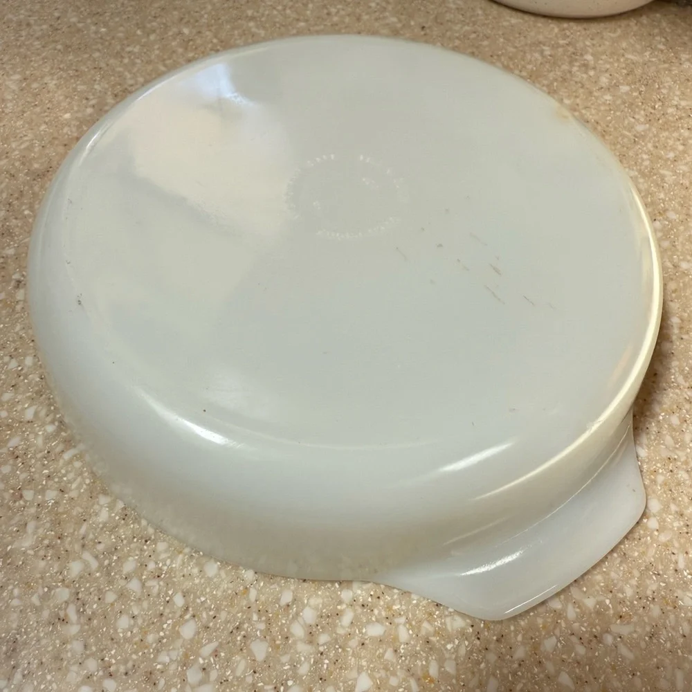 Vintage Anchor Hocking White Serving Dish 9 inch Pie Casserole Dish